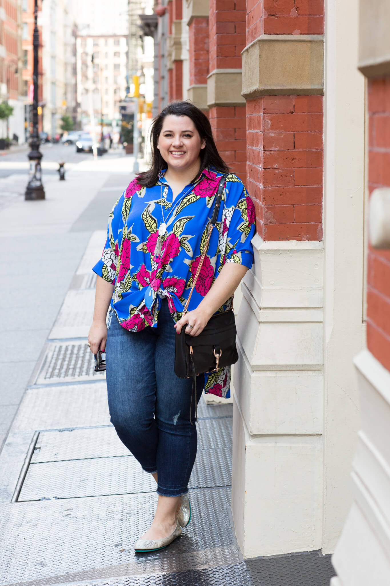 In a New York State of Mind | Something Gold, Something Blue curvy style blog by Emily Bastedo | Melissa McCarthy Seven7 Floral Top, What to wear in the summer, New York summer time, summer in NYC