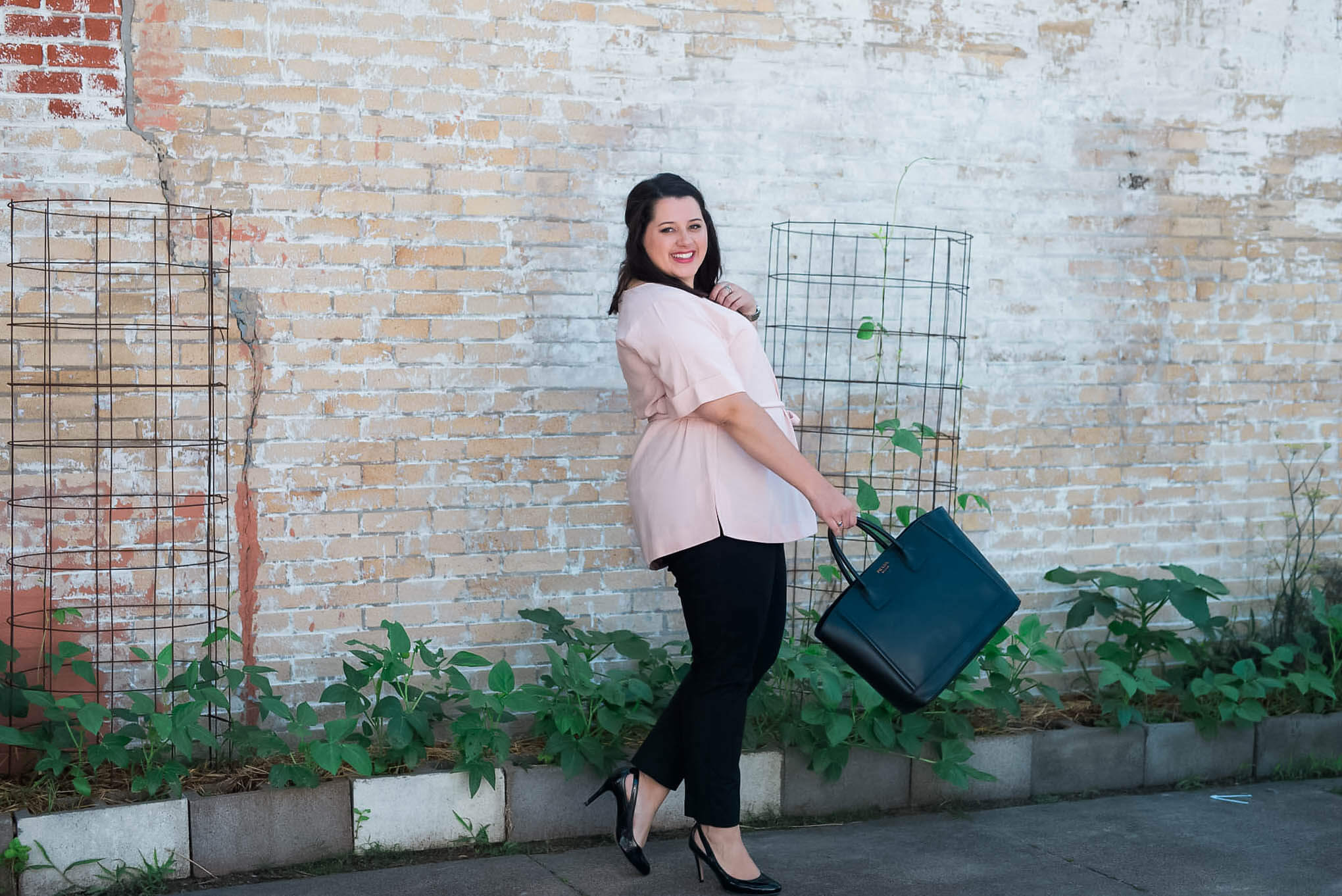 Work, Work, Work - The perfect business casual work attire to be a #girlboss | Something Gold, Something Blue a curvy fashion blog