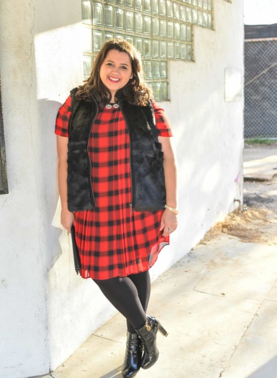 The holidays can be stressful, but having a casual holiday party look planned out and ready to go is one way to help simplify your to do list. This red buffalo plaid shirt dress and black faux fur vest from Foxcroft make the perfect combination with some glamourous jewlery. - @EmilySGSB - Curvy Style Blogger from Something Gold, Something Blue