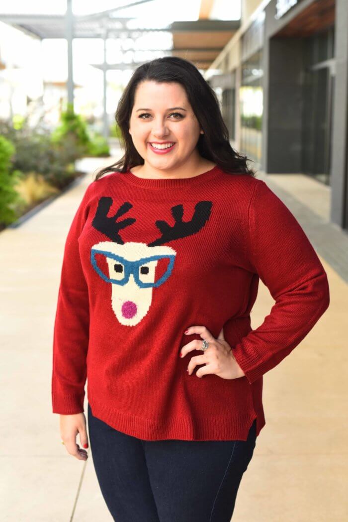 Celebrating Christmas with my family and friends in this comfy reindeer sweater. Happy Holidays, friends. 