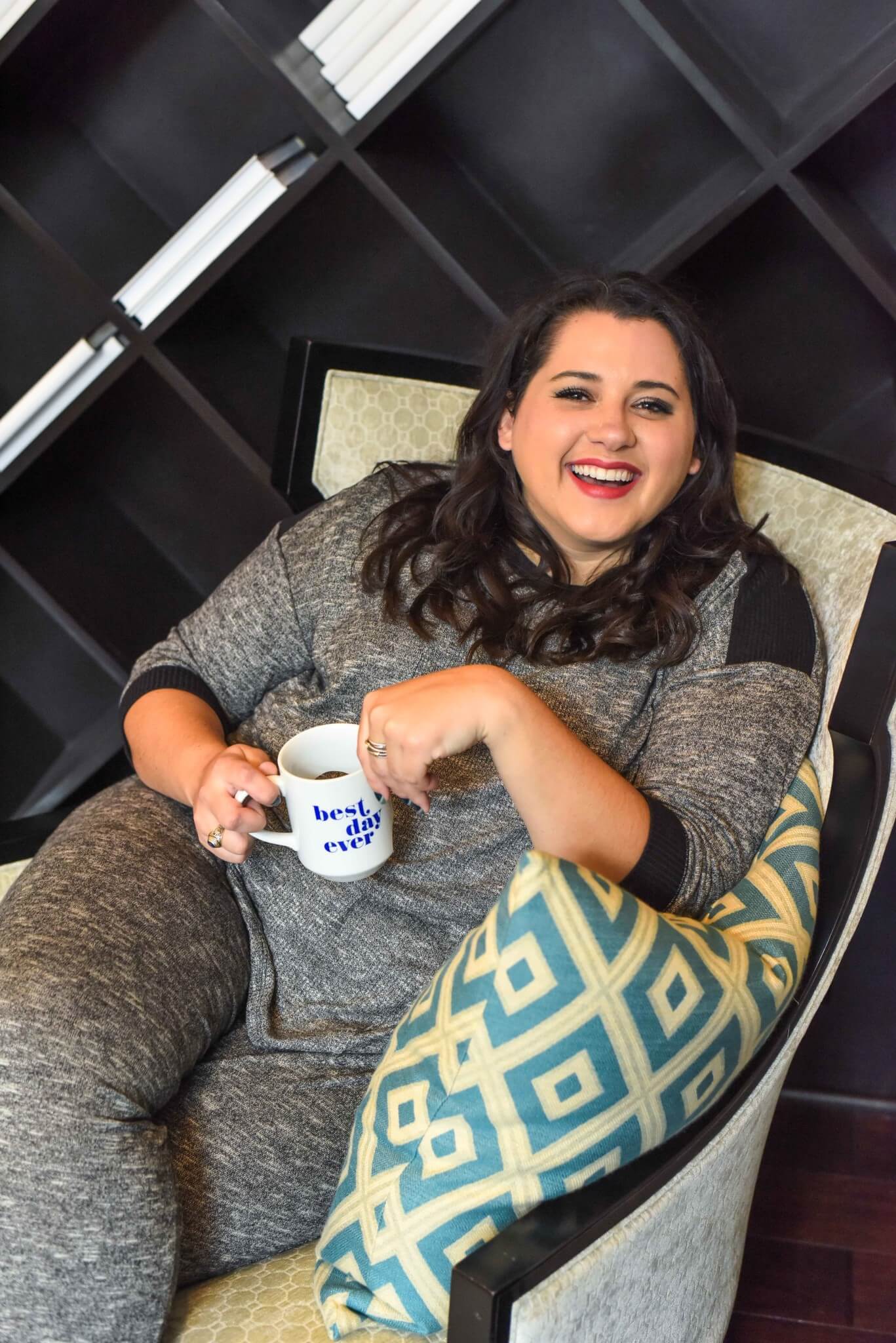 Looking for the perfect Thanksgiving Day pajama set? These grey plus size pajamas would be perfect for watching the Macy's Thanksgiving Day Parade. #thanksgivingstyle #thanksgiving #plussize