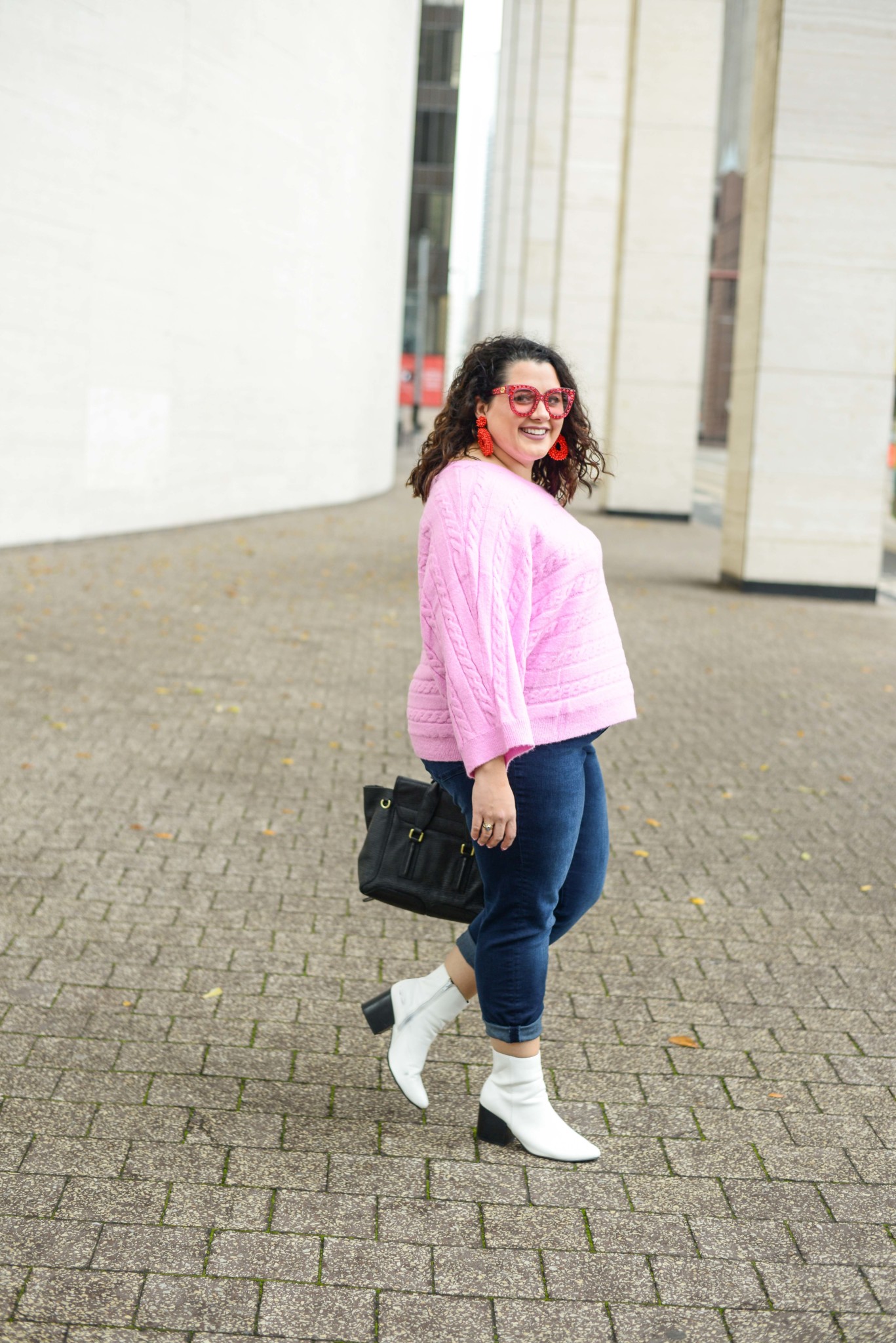 Plus size Valentine's Day date night outfit