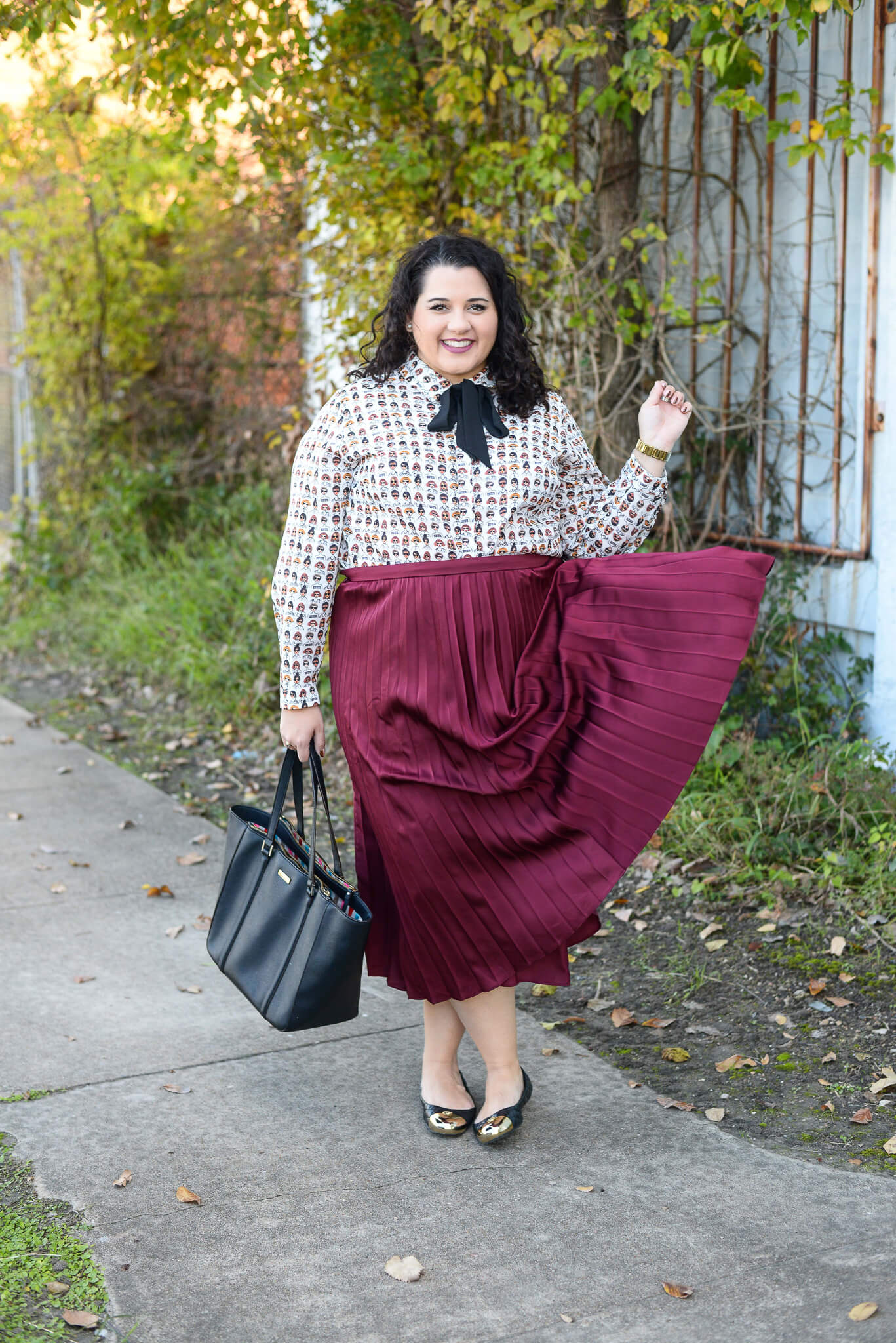 How to wear a statement piece to work as a plus size babe