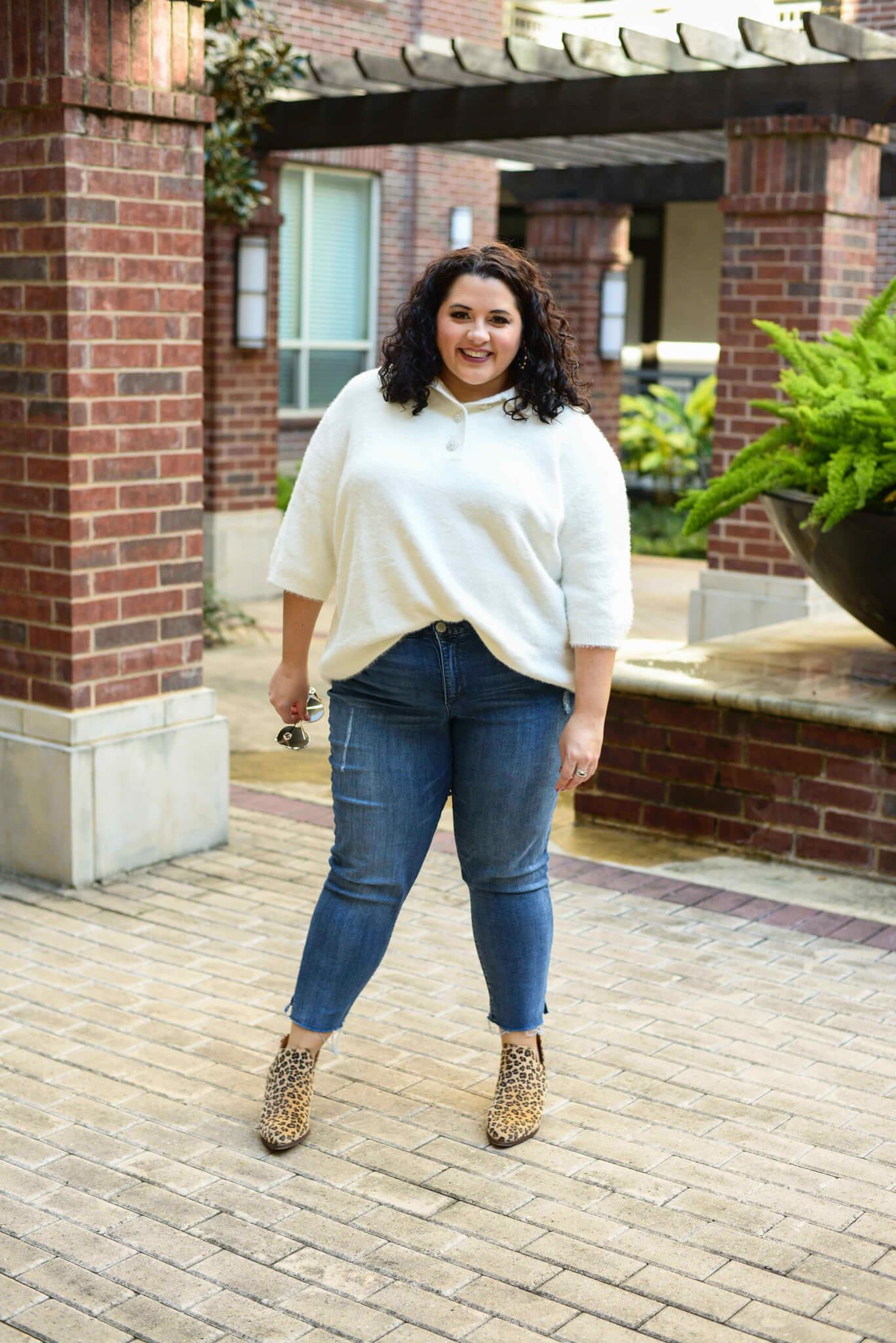 Plus size short sleeve cream sweater for Thanksgiving