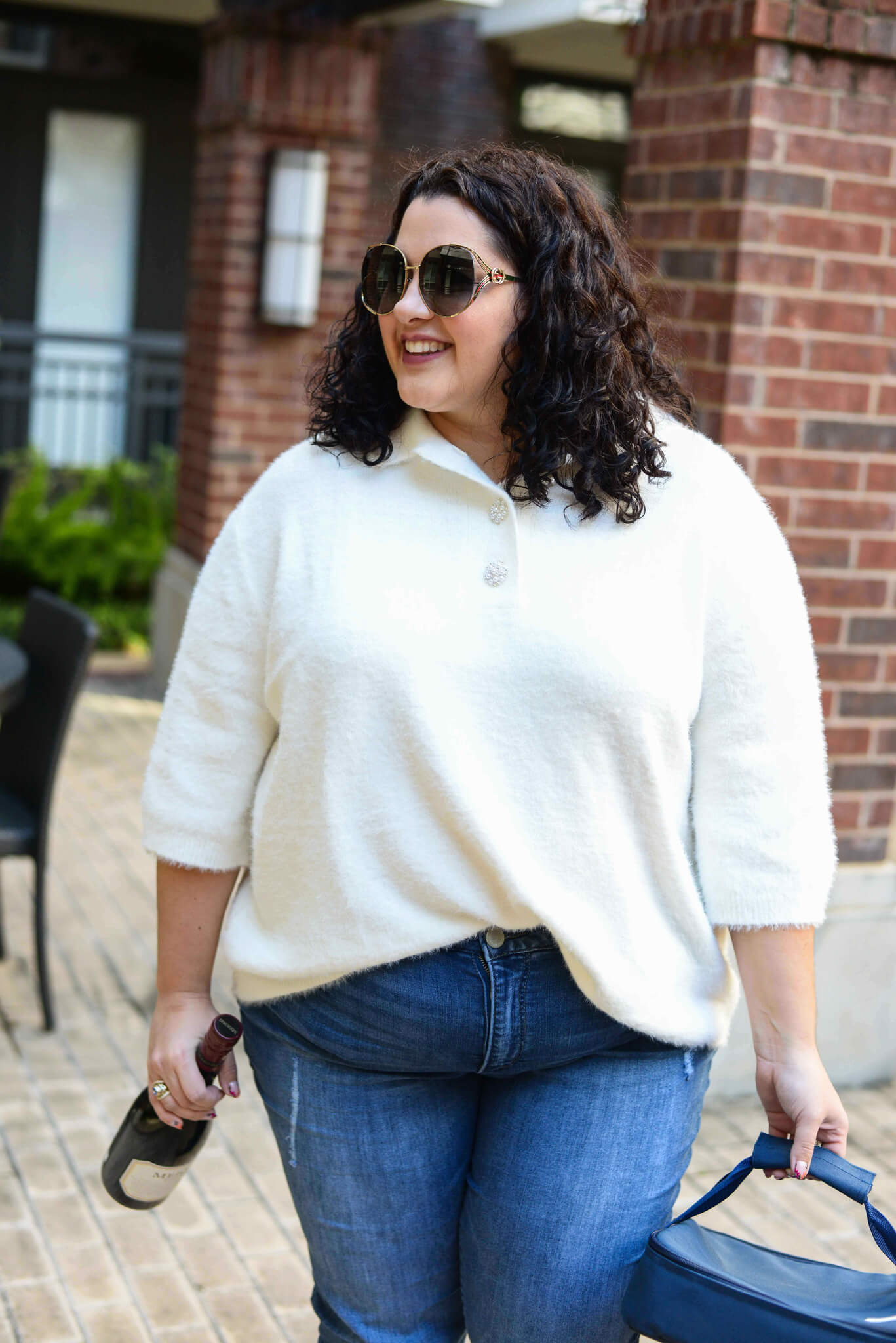 Choosing an outfit to wear to Thanksgiving dinner can be difficult, but this short sleeve cream sweater from H&M immediately captured my attention and is perfect for Turkey Day celebrations